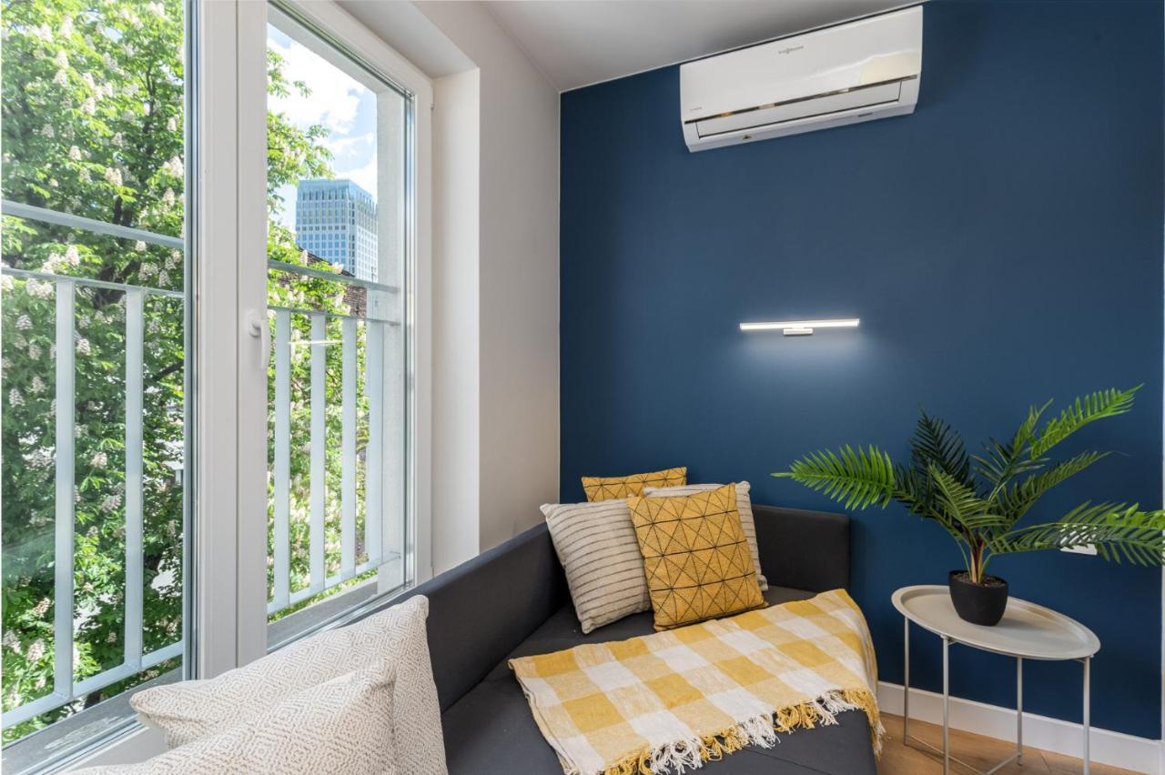 Smart Apartments - Old Town & Main Train Station - By Upstairs คราคูฟ ภายนอก รูปภาพ