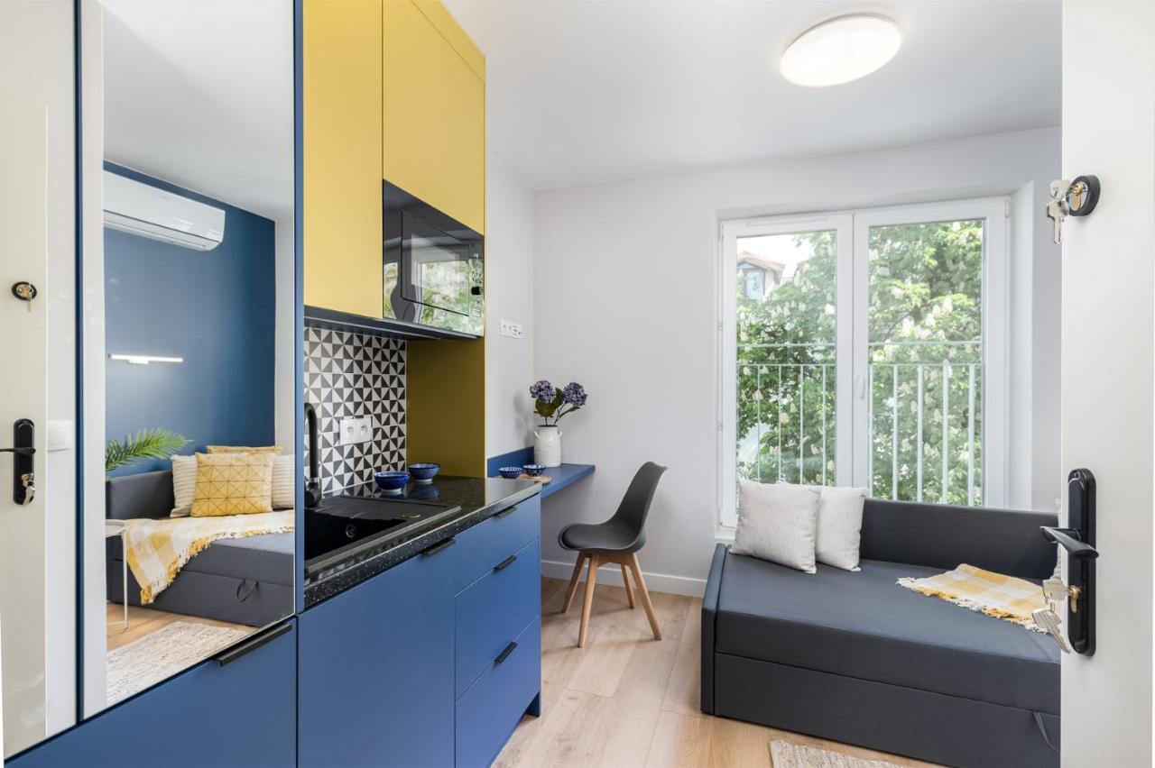 Smart Apartments - Old Town & Main Train Station - By Upstairs คราคูฟ ภายนอก รูปภาพ