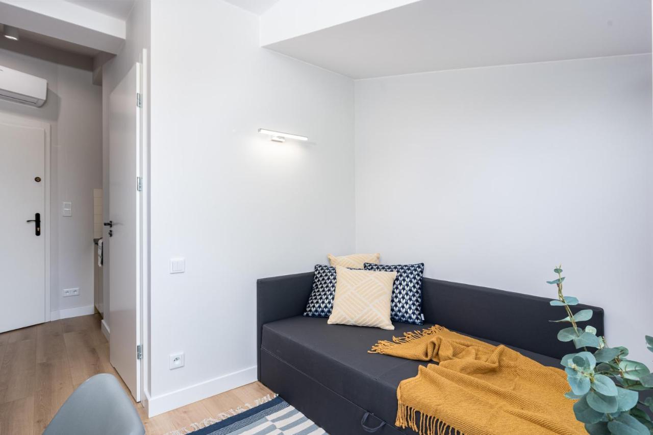 Smart Apartments - Old Town & Main Train Station - By Upstairs คราคูฟ ภายนอก รูปภาพ