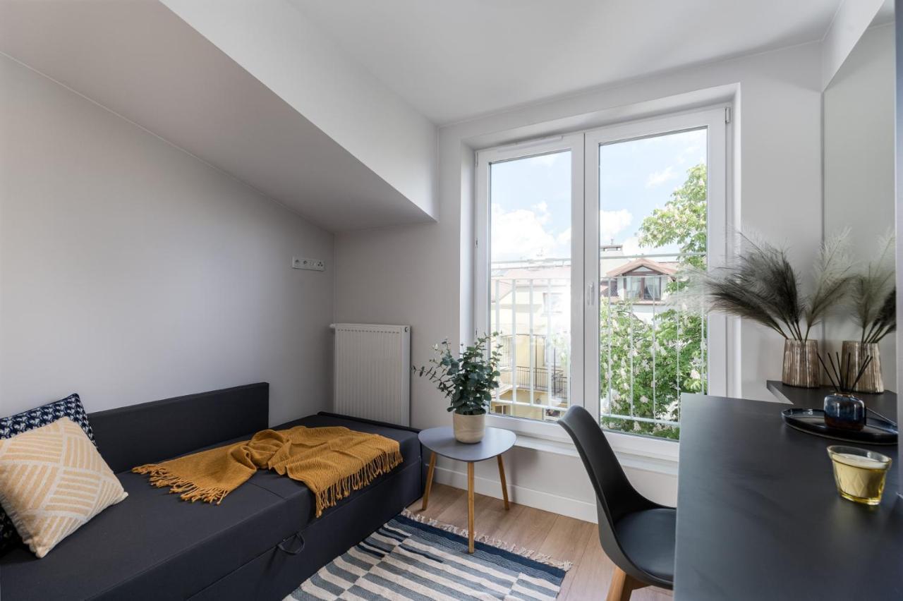 Smart Apartments - Old Town & Main Train Station - By Upstairs คราคูฟ ภายนอก รูปภาพ