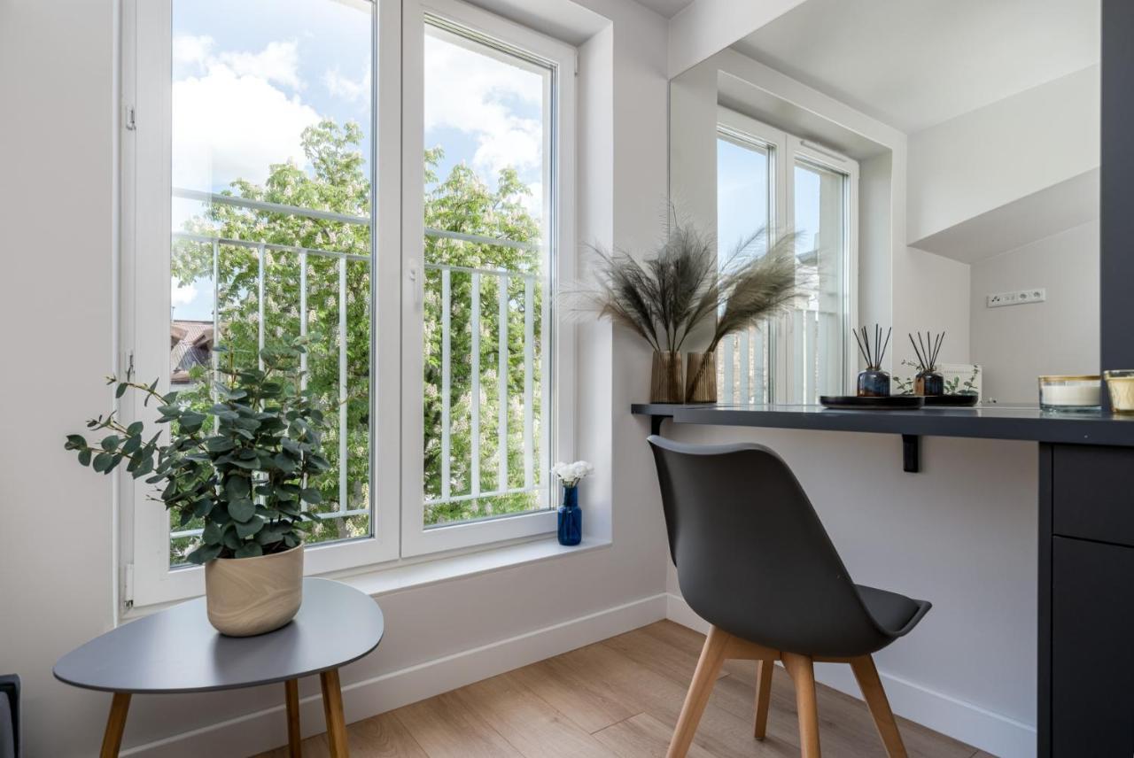 Smart Apartments - Old Town & Main Train Station - By Upstairs คราคูฟ ภายนอก รูปภาพ