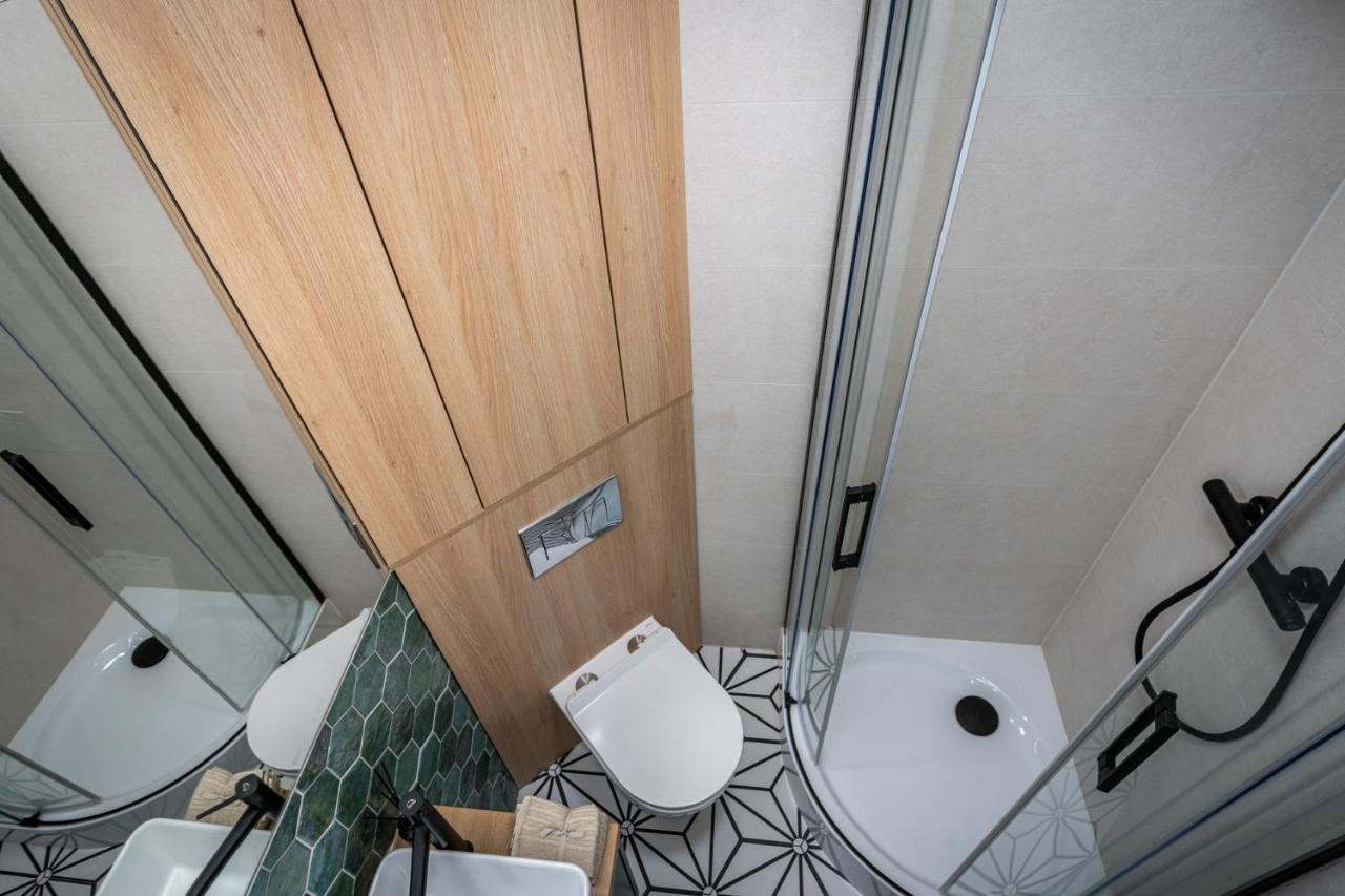 Smart Apartments - Old Town & Main Train Station - By Upstairs คราคูฟ ภายนอก รูปภาพ
