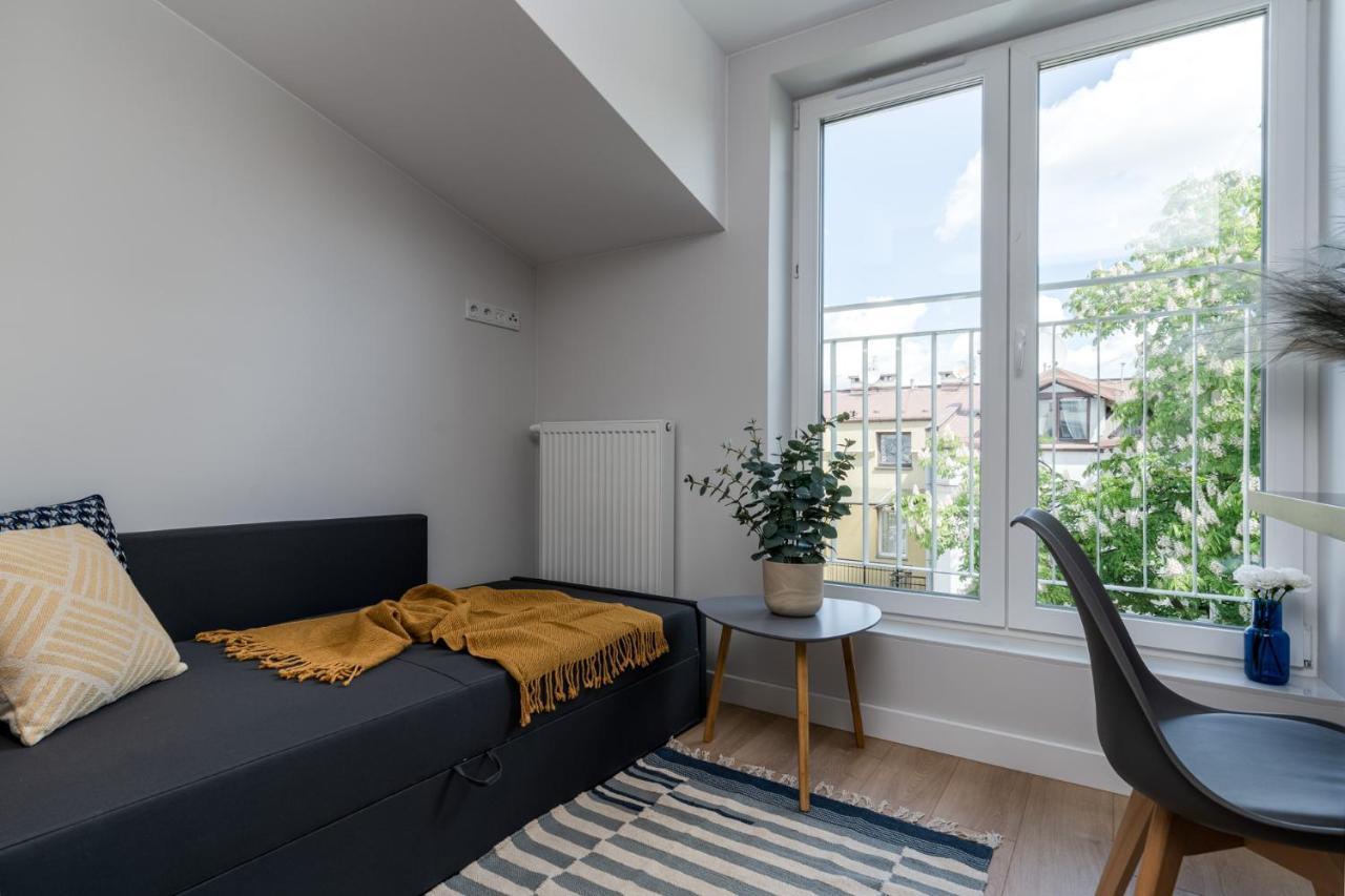 Smart Apartments - Old Town & Main Train Station - By Upstairs คราคูฟ ภายนอก รูปภาพ