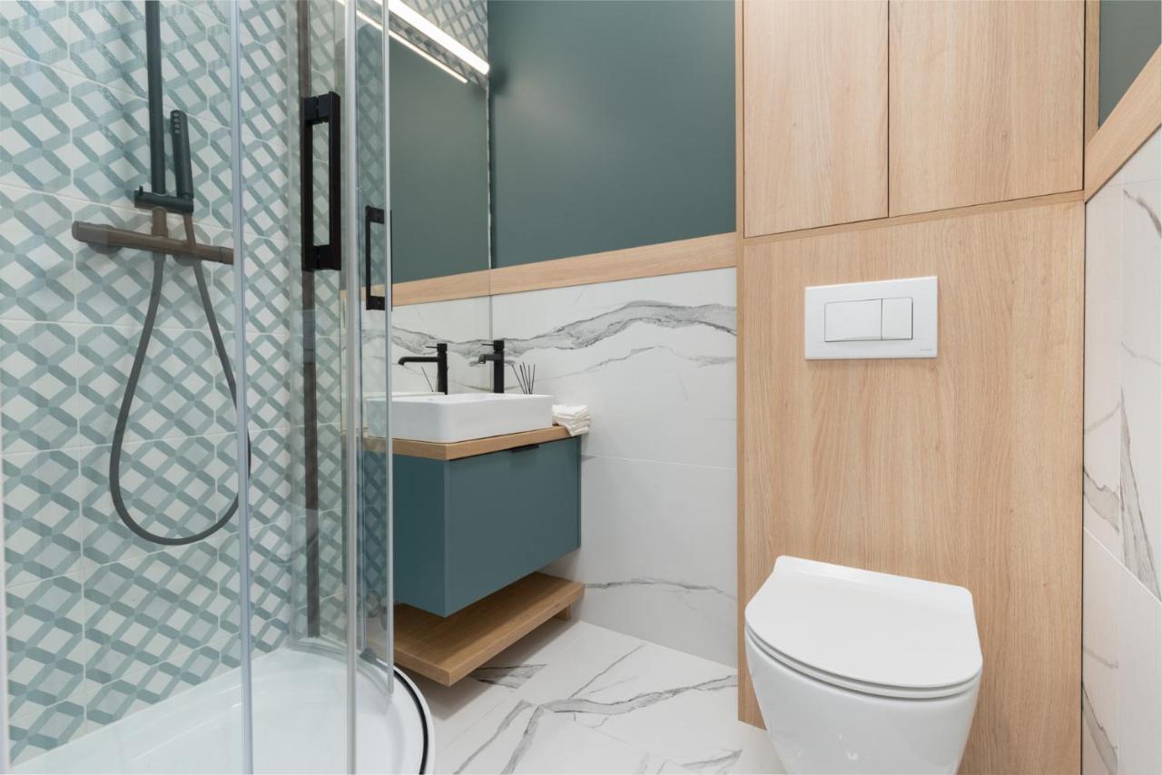 Smart Apartments - Old Town & Main Train Station - By Upstairs คราคูฟ ภายนอก รูปภาพ