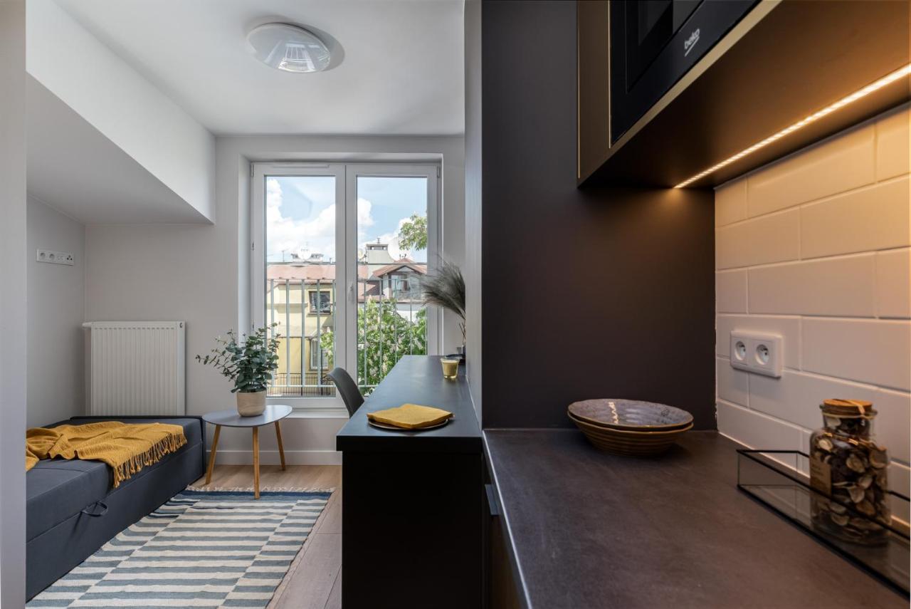 Smart Apartments - Old Town & Main Train Station - By Upstairs คราคูฟ ภายนอก รูปภาพ